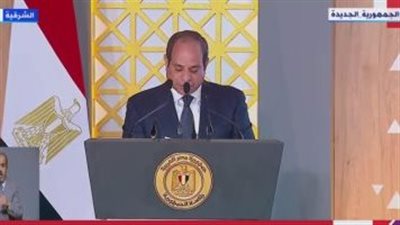 الرئيس السيسي يوجه بإنشاء صندوق إعانة للعمالة غير المنتظمة وصرف 1000 جنيه للعمال