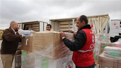 وصول أولى شحنات مساعدات اللجنة الدولية للصليب الأحمر للسودان