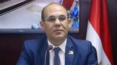 مستقبل وطن بالسويس يهنيء عمال مصر بعيدهم