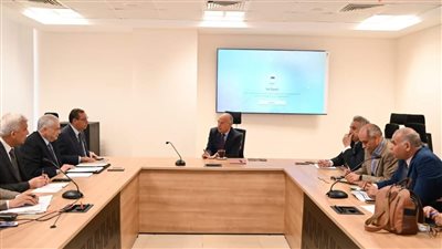 الدكتور سويلم يبحث إجراءات التوسع في منظومه التليمتري وربطها بعملية توزيع المياه بالمحافظات