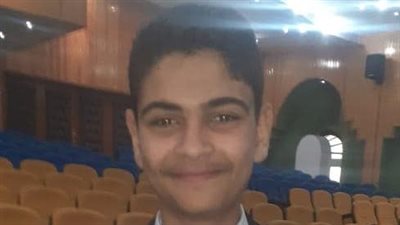 طالب فتية الإسلام بالسويس يفوز بالمركز الأول جمهوريا في اللغة العربية