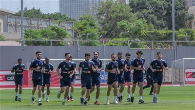 بينهم الزمالك وبيراميدز.. 5 أندية تتنافس على ضم مدافع الأهلي 