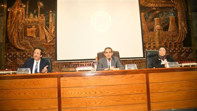 محافظ الغربية يشكل وحدة الدعم الفني للمشروعات الخضراء الذكية