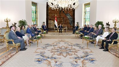 الرئيس السيسي يستقبل وفداً رفيع المستوى من مجلس النواب الأمريكي