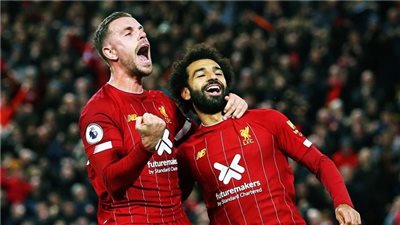 هداف مرعب.. هندرسون يتغنى بـ محمد صلاح: ما يفعله مع ليفربول إنجاز