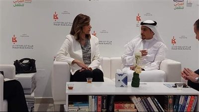 وزيرة الثقافة تلتقي رئيس هيئة الشارقة للكتاب