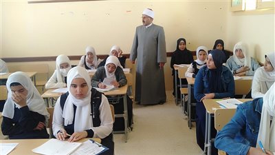 اليوم .. إمتحانات النقل للمرحلة الثانوية بمعاهد السويس