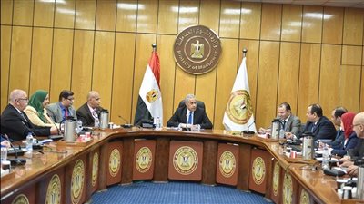 وزير القوى العاملة يلتقى مديري المديريات بالمحافظات 