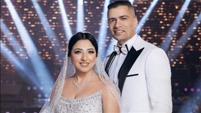 لاستيلائها على نصف مليون جنيه.. 