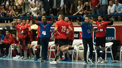 إلى كأس العالم للأندية..الأهلي يهزم الزمالك ويتوج بالسوبر الأفريقي لليد