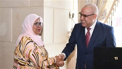 وزير الإسكان يلتقى مساعد الأمين العام للأمم المتحدة للإعداد لاستضافة مصر للمنتدى الحضرى العالمى