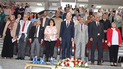 رئيس جامعة المنوفية يشهد احتفالية الجامعة بيوم ملتقى الشعوب