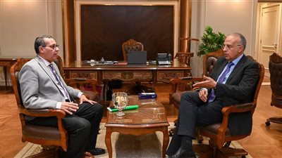 سويلم يتابع موقف أعمال تأهيل الترع وتدبير أراضى من منافع الرى بمراكز المبادرة الرئاسية 