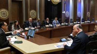 رئيس الوزراء يوجه بسرعة تسكين العمارات بديل العشوائيات بمدينة العبور الجديدة