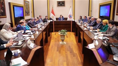 وزير الصحة يوجه بإعداد دراسة متكاملة لتطوير منظومة التعليم الفني الصحي 