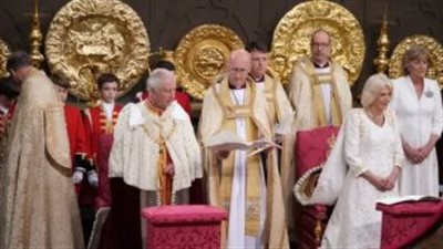 تشارلز الثالث يؤدى القسم ملكا لبريطانيا.. ولأول مرة إضافة فقرة لحرية الأديان