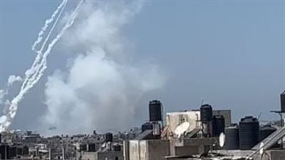 الفصائل الفلسطينية تستهدف تل أبيب بالصواريخ وتعطل الحركة بمطار بن جوريون