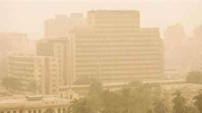الأرصاد: رياح ورمال مثارة تؤثر على مناطق من الصحراء الغربية وشمال الصعيد