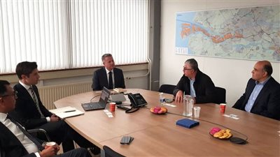 رئيس اقتصادية قناة السويس يتفقد  ميناء روتردام ويبحث سبل التعاون المشترك 