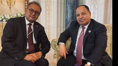 وزير المالية يلتقي محافظ مصر لدى البنك الآسيوي