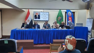 مدير عام فرع التامين الصحي بالفيوم يشهد البرنامج التدريبى للاطباء الجدد بمديريه الشئون الصحية