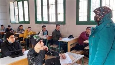 تداول أسئلة امتحانات الشهادة الإعدادية على صفحات الغش والوزارة تتخذ إجراء قانونيا