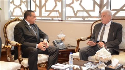 وزير التنمية المحلية يتابع مع محافظ جنوب سيناء المشروعات التنموية والخدمية بالمحافظة