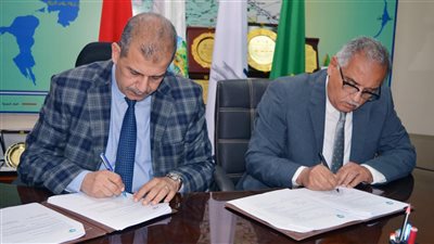 مياه الفيوم توقع عقد إنشاء شبكة الصرف الصحى ومحطات الرفع للتجمع القروي سنهور البحرية