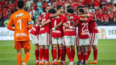 ثنائي الأهلي يستحق الطرد.. ميدو يُعلق على القرارات التحكيمية في السوبر