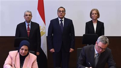 رئيس الوزراء يشهد توقيع مذكرة تفاهم لبدء دراسات مشروع تصدير الطاقة المتجددة من مصر إلى أوروبا