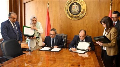 وزير التجارة والصناعة يبحث مع نظيره الإندونيسي سبل تعزيز التعاون التجاري والصناعي والاستثماري بين البلدين 