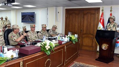  وزير الدفاع والإنتاج الحربى يشهد تنفيذ مشروع مراكز القيادة التخصصى للهيئة الهندسية للقوات المسلحة 