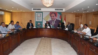 محافظ الفيوم يوجه بسرعة إنهاء إجراءات التصالح للمساحات داخل الحيز العمراني بالقرى 