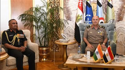 رئيس الأركان يلتقى الفريق أول مانوج باندا قائد الجيش الهندى    