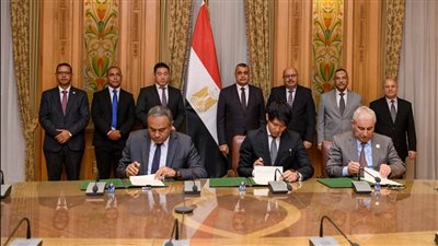 توقيع اتفاقية تصنيع مشترك بين 