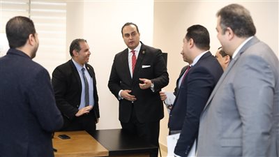 رئيس هيئة الرعاية الصحية يباشر عمله رسميًا من مقر العاصمة الإدارية الجديدة