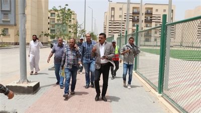 وزير الإسكان يتابع مع رئيس جهاز السادات موقف وحدات 