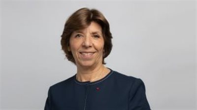 وزيرة الخارجية الفرنسية تدعو من اليونسكو إلى الحد من زيادة انتاج البلاستيك