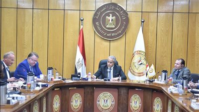 وزير القوى العاملة لـ