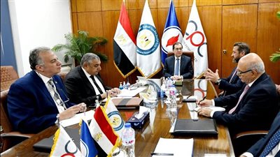 وزير البترول يتابع مع وفد «وورلى بارسونز» معدلات تقدم الأعمال بالمشروعات المشتركة