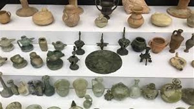 القبض علي صاحب صفحات  فيس بوك لبيع قطع أثرية مقلدة