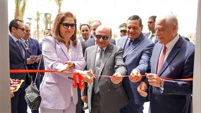 وزيرة التخطيط والتنمية الاقتصادية تفتتح مركز خدمات مصر بمدينة شرم الشيخ
