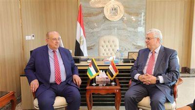 وزير التعليم العالي يلتقي نظيره الفلسطيني لبحث سبل التعاون المشترك