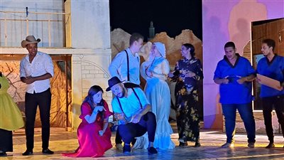 إنطلاق العرض المسرحي 