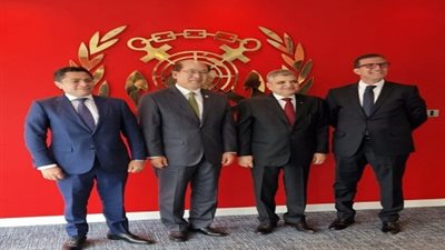 الفريق أسامة ربيع يبحث مع الأمين العام للمنظمة البحرية الدولية سبل التعاون 