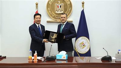 وزير السياحة والآثار يبحث مع  نائب وزير الثقافة والسياحة بجمهورية الصين الشعبية تعزيز أوجه التعاون