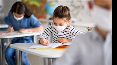 عرض فيلم إباحي في مدرسة بالتجمع.. والمشاهدين طلاب الابتدائية