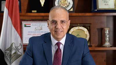 وزيرالري يتابع أعمال تطهير المصارف العامة ومشروعات الصرف المغطى 