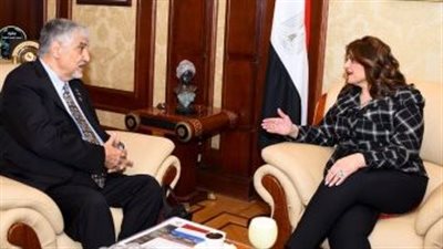 وزيرة الهجرة تستقبل خبيرا مصريا فى مجال البترول والآبار وإدارة المخلفات الصناعية