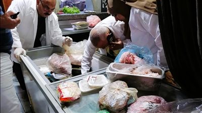 إعدام 31 كجم أغذية متنوعة غير صالحة للاستخدام الآدمي بالغربية 